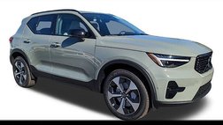 2025 Volvo XC40 B5 Plus Dark Theme