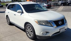 2015 Nissan Pathfinder SV