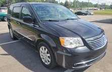 2016 Chrysler Town and Country Touring