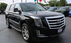 2016 Cadillac Escalade Luxury Collection