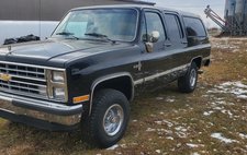 1988 Chevrolet Suburban Shield V10