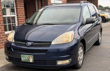 2004 Toyota Sienna 4 Dr XLE Passenger Van