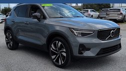 2023 Volvo XC40 B5 Plus Dark Theme