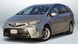 2015 Toyota Prius v Five