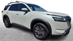 2022 Nissan Pathfinder SV