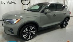 2024 Volvo XC40 B5 Plus Bright Theme