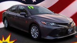 2019 Toyota Camry LE