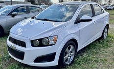2013 Chevrolet Sonic LS Auto