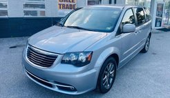 2015 Chrysler Town and Country S