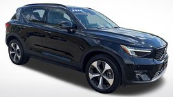 2024 Volvo XC40 B5 Plus Dark Theme
