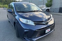 2018 Toyota Sienna LE