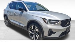 2025 Volvo XC40 B5 Plus Dark Theme