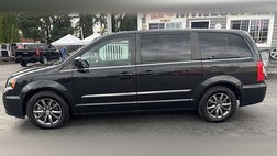 2015 Chrysler Town and Country S