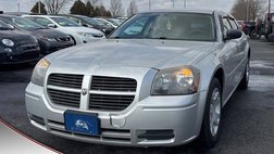 2005 Dodge Magnum SE
