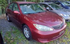 2005 Toyota Camry LE V6