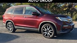 2019 Honda Pilot Touring w/Rear Captain's Chairs