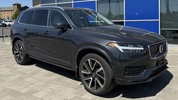 2022 Volvo XC90 T6 Momentum 7-Passenger