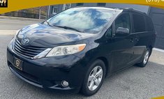 2015 Toyota Sienna LE