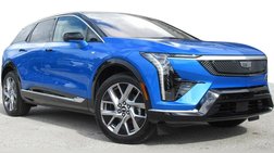 2025 Cadillac OPTIQ Luxury 1