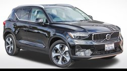 2025 Volvo XC40 B5 Plus Bright Theme