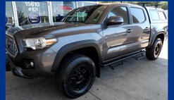 2018 Toyota Tacoma SR Double Cab 5' Bed V6 4x4 AT (Natl)
