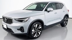 2025 Volvo XC40 B5 Plus Bright Theme