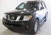 2007 Nissan Pathfinder LE