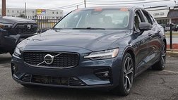 2024 Volvo S60 B5 Plus Dark Theme