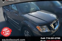 2012 Nissan Pathfinder LE