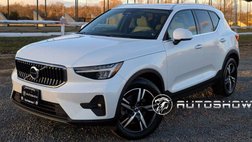 2023 Volvo XC40 B5 Plus Bright Theme