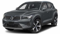 2025 Volvo XC40 B5 Ultra Dark Theme