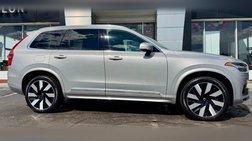 2023 Volvo XC90 Recharge T8 Ultimate Bright Theme 6P