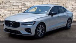 2022 Volvo S60 B5 Momentum