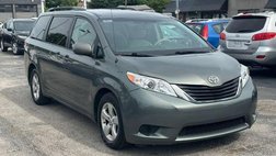 2014 Toyota Sienna LE 7-Passenger Auto Access Sea