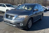 2016 Nissan Pathfinder SV
