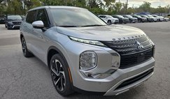 2023 Mitsubishi Outlander SE