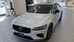2024 Volvo S60 B5 Core Dark Theme