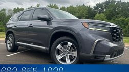 2023 Honda Pilot EX-L w/Rear Captain's Chairs