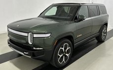 2024 Rivian R1S Adventure