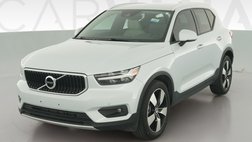 2021 Volvo XC40 T5 Momentum