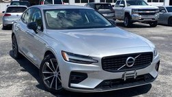 2022 Volvo S60 B5 Momentum
