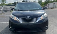 2016 Toyota Sienna XLE 7-Passenger Auto Access Seat