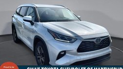 2023 Toyota Highlander Hybrid Bronze Edition