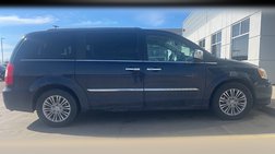 2013 Chrysler Town and Country Touring-L