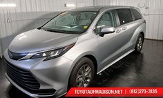 2024 Toyota Sienna LE 8-Passenger