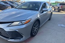 2024 Toyota Camry Hybrid XLE