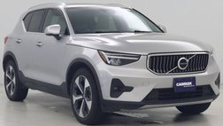 2023 Volvo XC40 B5 Plus Bright Theme