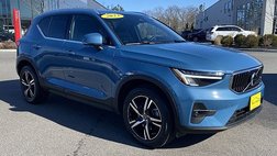 2023 Volvo XC40 B5 Plus Bright Theme