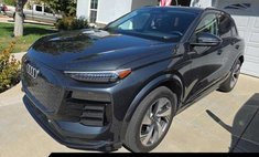 2025 Audi Q6 e-tron quattro Premium Plus
