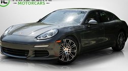 2016 Porsche Panamera 